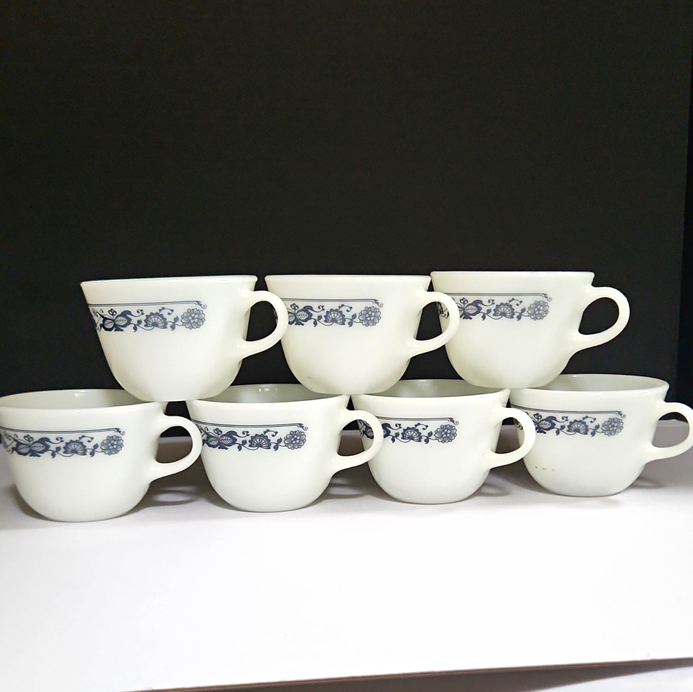 Set of 7 Vintage Corelle Old Town Blue Teacups Coffee Cups Blue Onion Rim